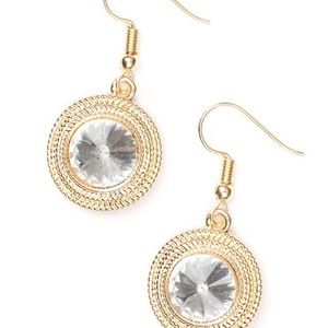 paparazzi Jewelry - Beginners LUXE - Gold Earrings paparazzi Jewelry - Beginners LUXE - Gold Earrings
